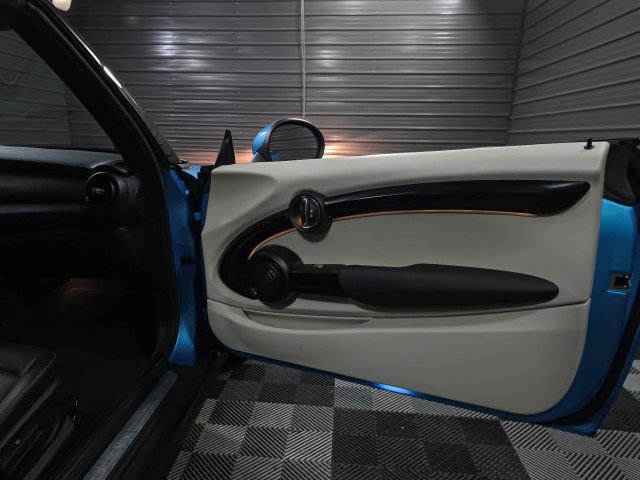 Used 2017 MINI Cooper Convertible image 27