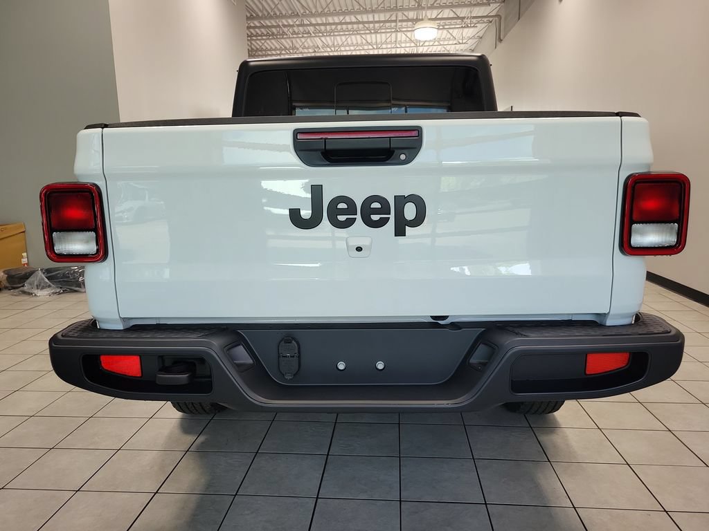New 2026 Jeep Gladiator Sport AWD/4WD image 6