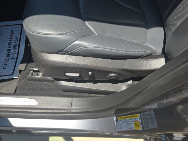 Used 2020 Buick Envision Essence FWD image 30