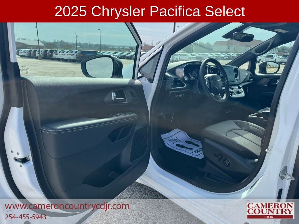 New 2025 Chrysler Pacifica Select image 14