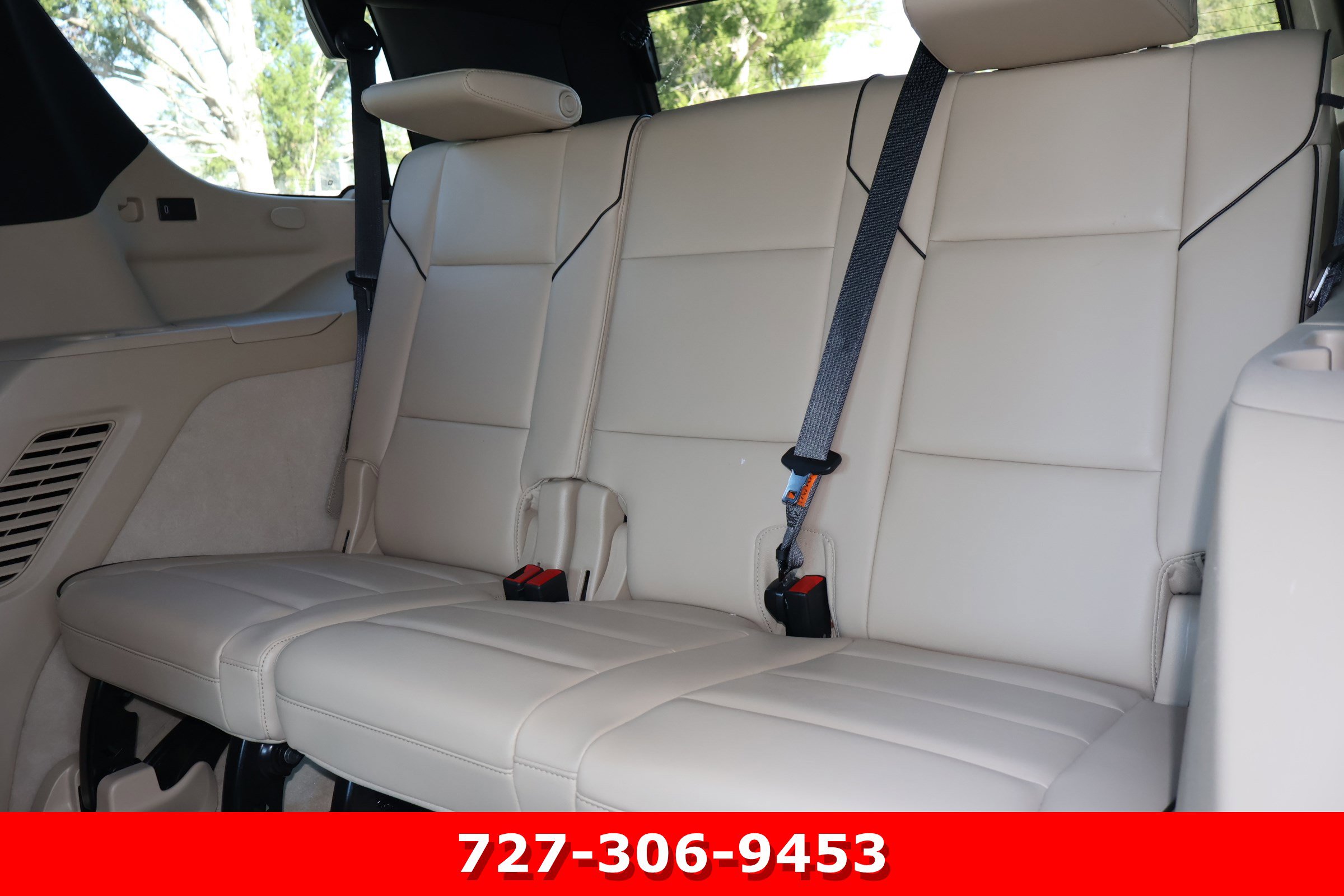 Used 2021 Cadillac Escalade Premium Luxury RWD image 14