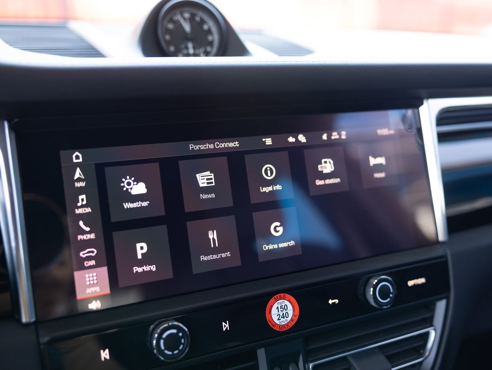 Certified 2025 Porsche Macan S image 46