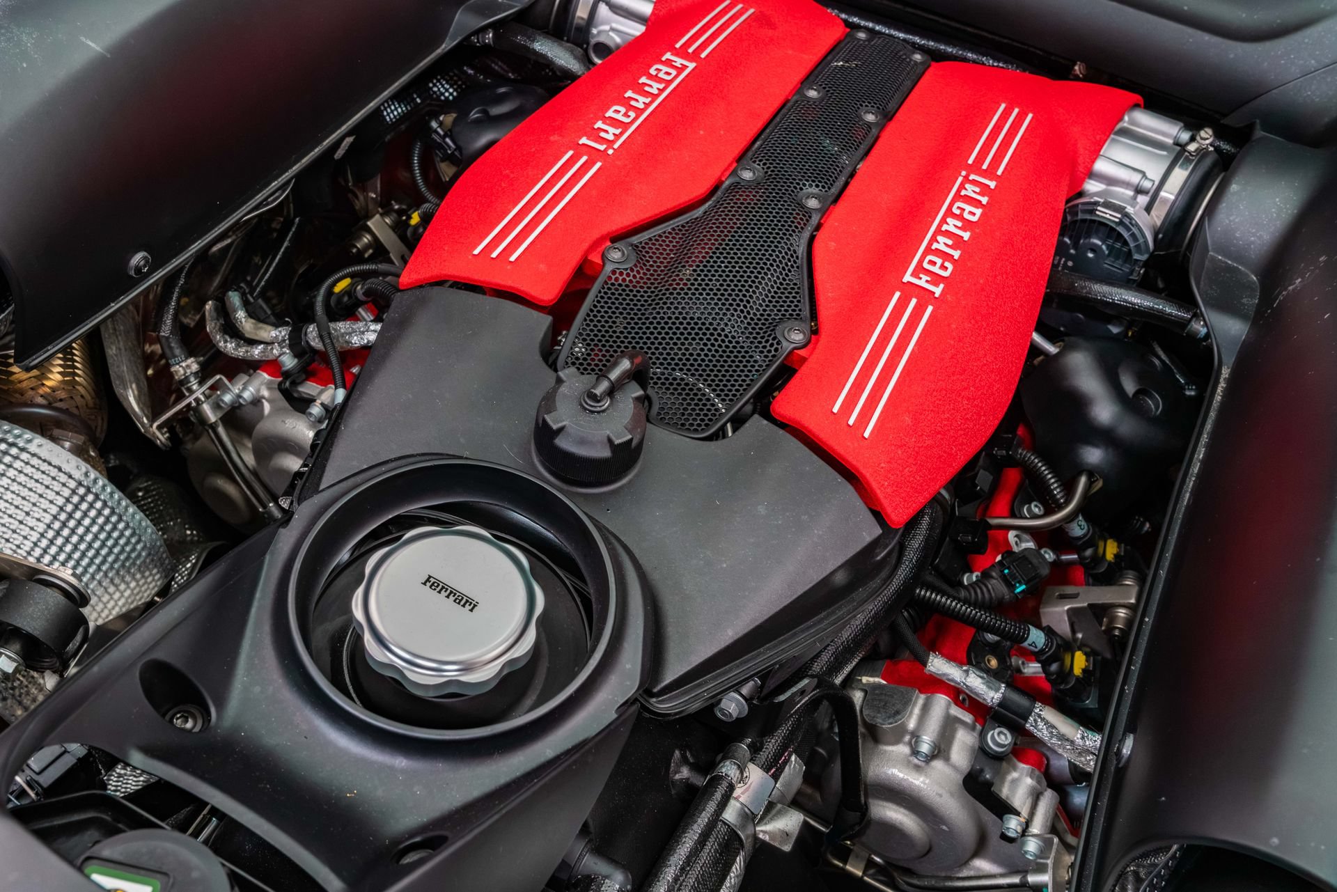 Certified 2018 Ferrari 488 GTB RWD image 23