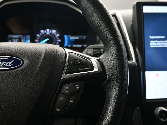 Used 2024 Ford Edge Titanium AWD/4WD image 17