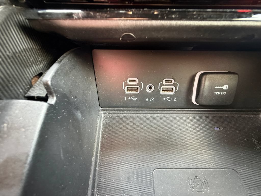 Used 2024 Jeep Grand Cherokee Altitude AWD/4WD image 35