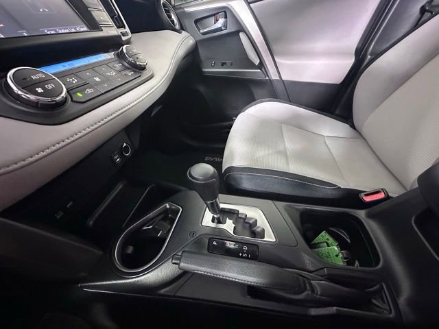 Used 2017 Toyota RAV4 XLE AWD/4WD image 27
