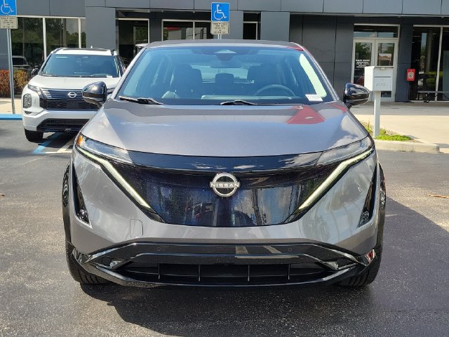 Used 2024 Nissan Ariya AWD image 2
