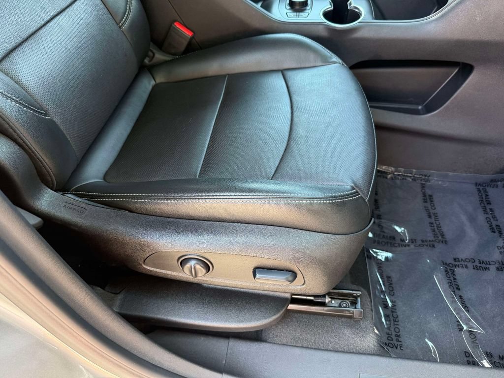 Used 2023 GMC Terrain SLT w/ LPO, Floor Liner Package FWD image 15