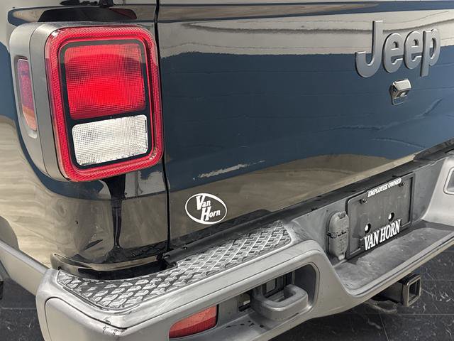 Used 2022 Jeep Gladiator Sport image 31