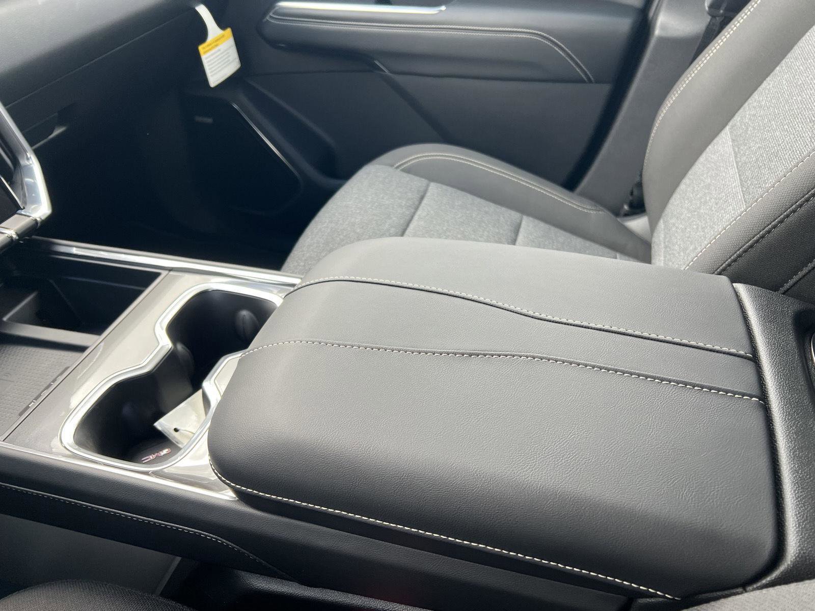 New 2026 GMC Acadia Elevation image 36
