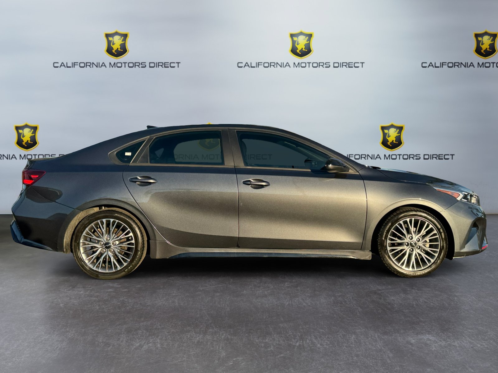 Used 2022 Kia Forte GT-Line w/ GT-Line Premium Package FWD image 6