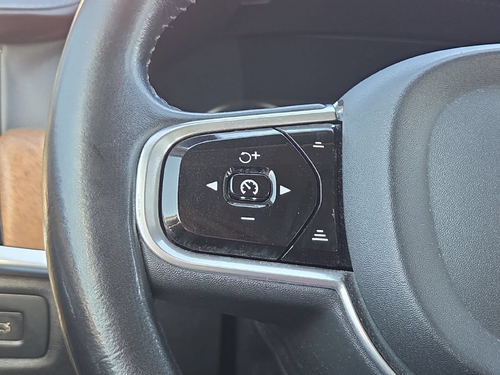 Used 2017 Volvo S90 T5 Inscription w/ Vision Package FWD image 18
