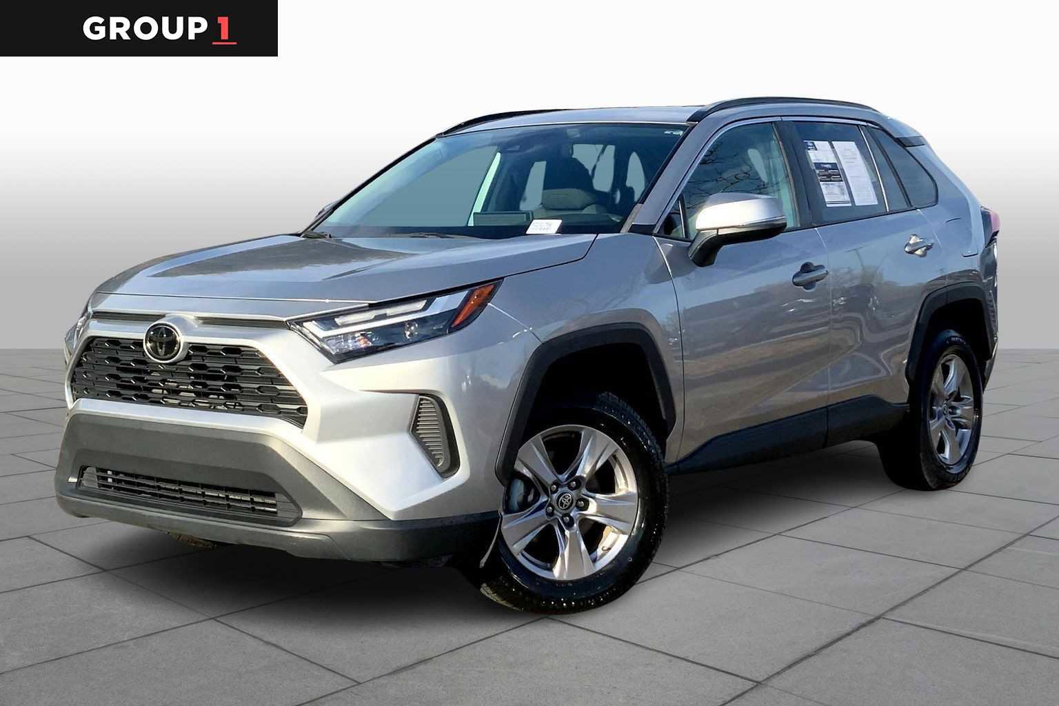 Used 2023 Toyota RAV4 XLE image 1