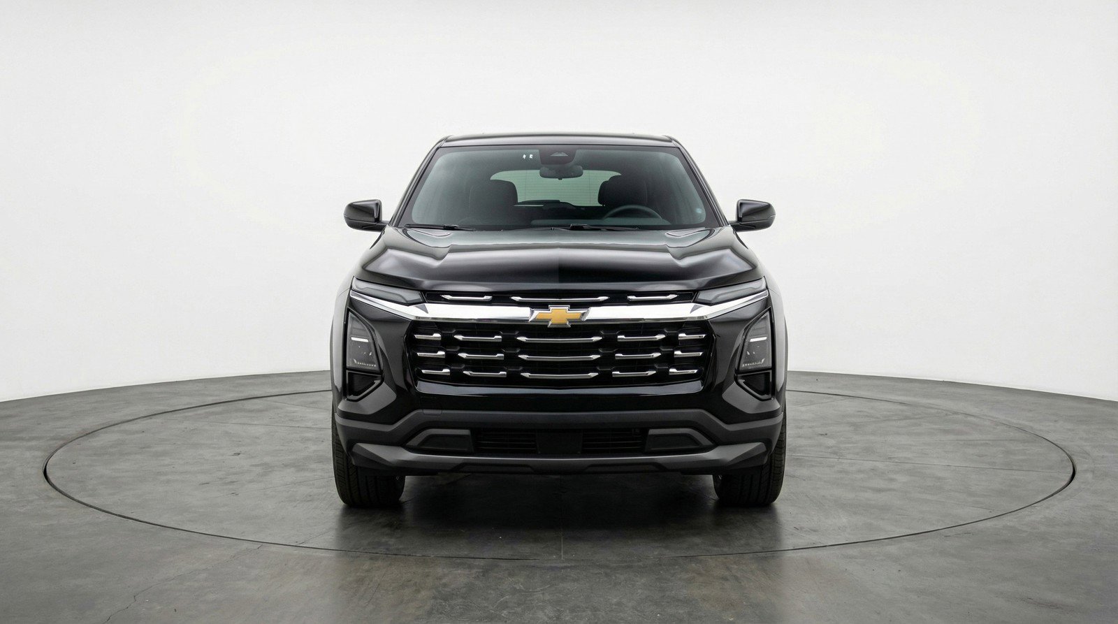 Used 2025 Chevrolet Equinox LT FWD image 2