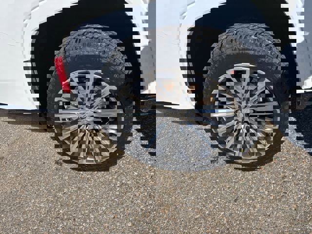 Used 2023 Jeep Grand Wagoneer L Series II image 12