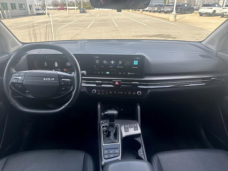 Used 2026 Kia Sportage EX w/ EX Panorama Roof Package image 18