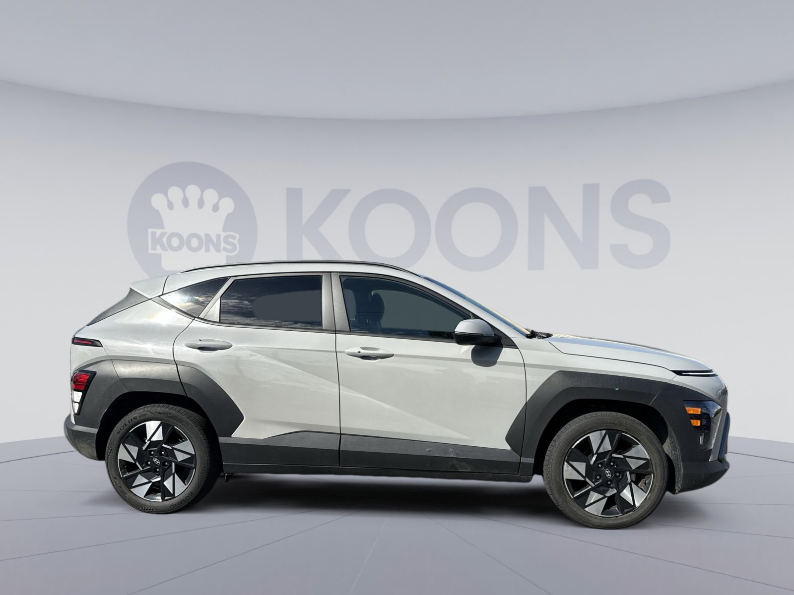 Used 2024 Hyundai Kona SEL FWD image 8