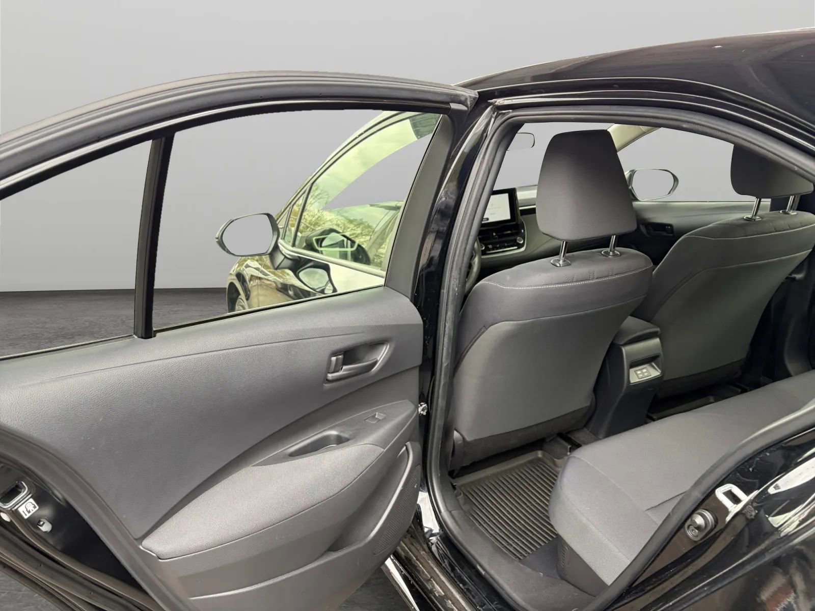 Used 2023 Toyota Corolla LE AWD/4WD image 12