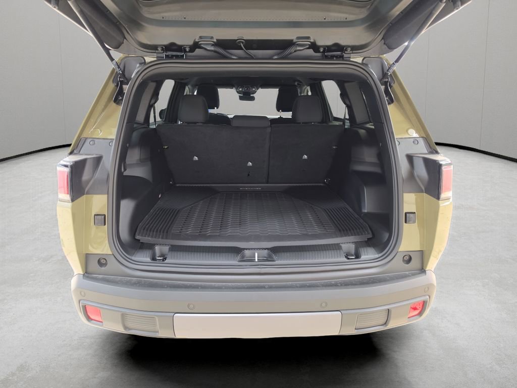 New 2026 Jeep Cherokee Laredo image 12