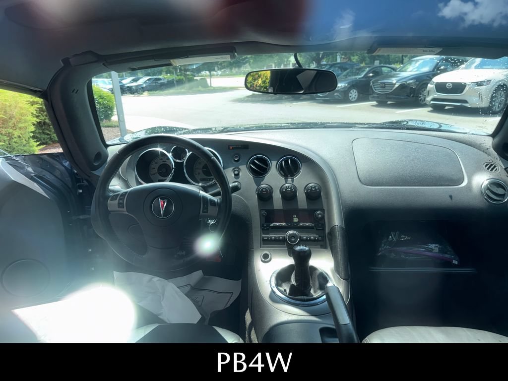 Used 2007 Pontiac Solstice Convertible w/ Premium Package RWD image 25