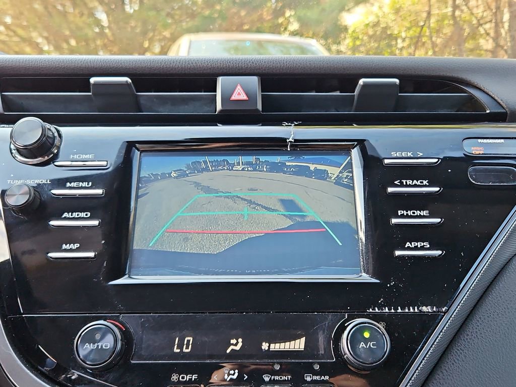 Used 2019 Toyota Camry SE image 15