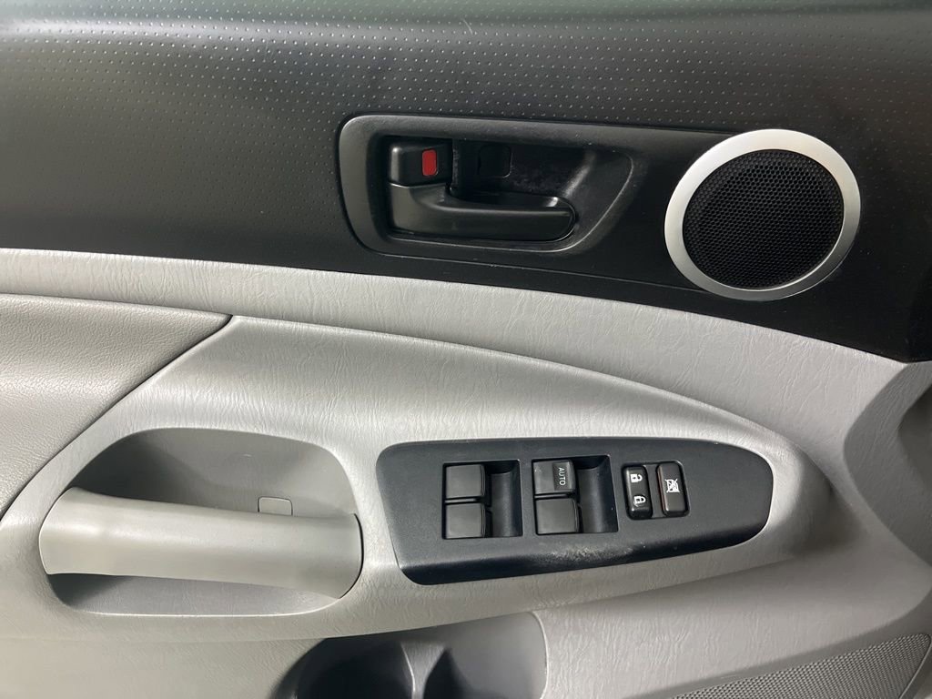 Used 2015 Toyota Tacoma PreRunner w/ SR5 Package RWD image 54