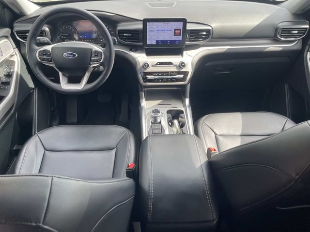 Used 2024 Ford Explorer XLT w/ Equipment Group 202A AWD/4WD image 20