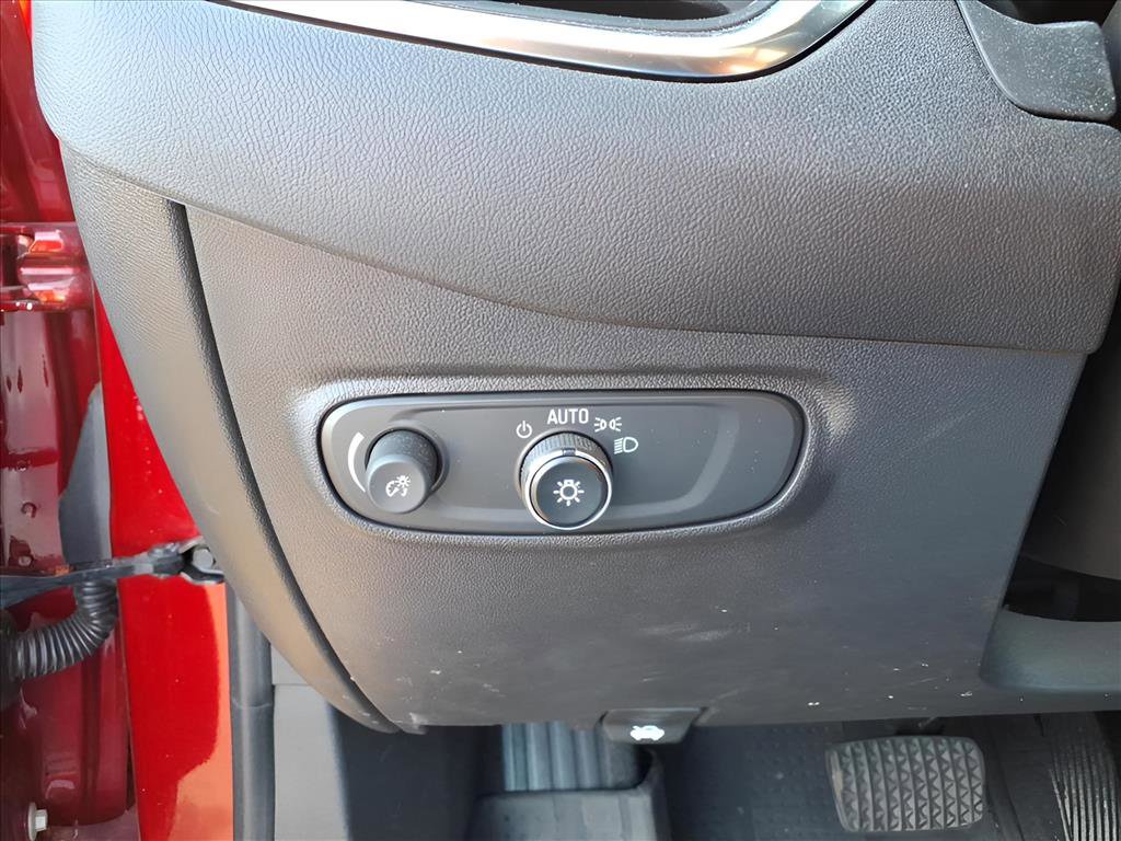 Used 2024 Chevrolet Equinox LT w/ LPO, Floor Liner Package image 10