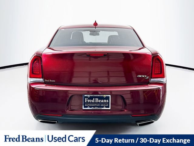 Used 2019 Chrysler 300 S RWD image 7