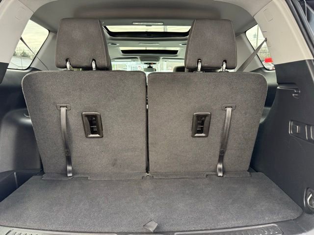 Used 2023 GMC Acadia SLE w/ Driver Convenience Package image 12