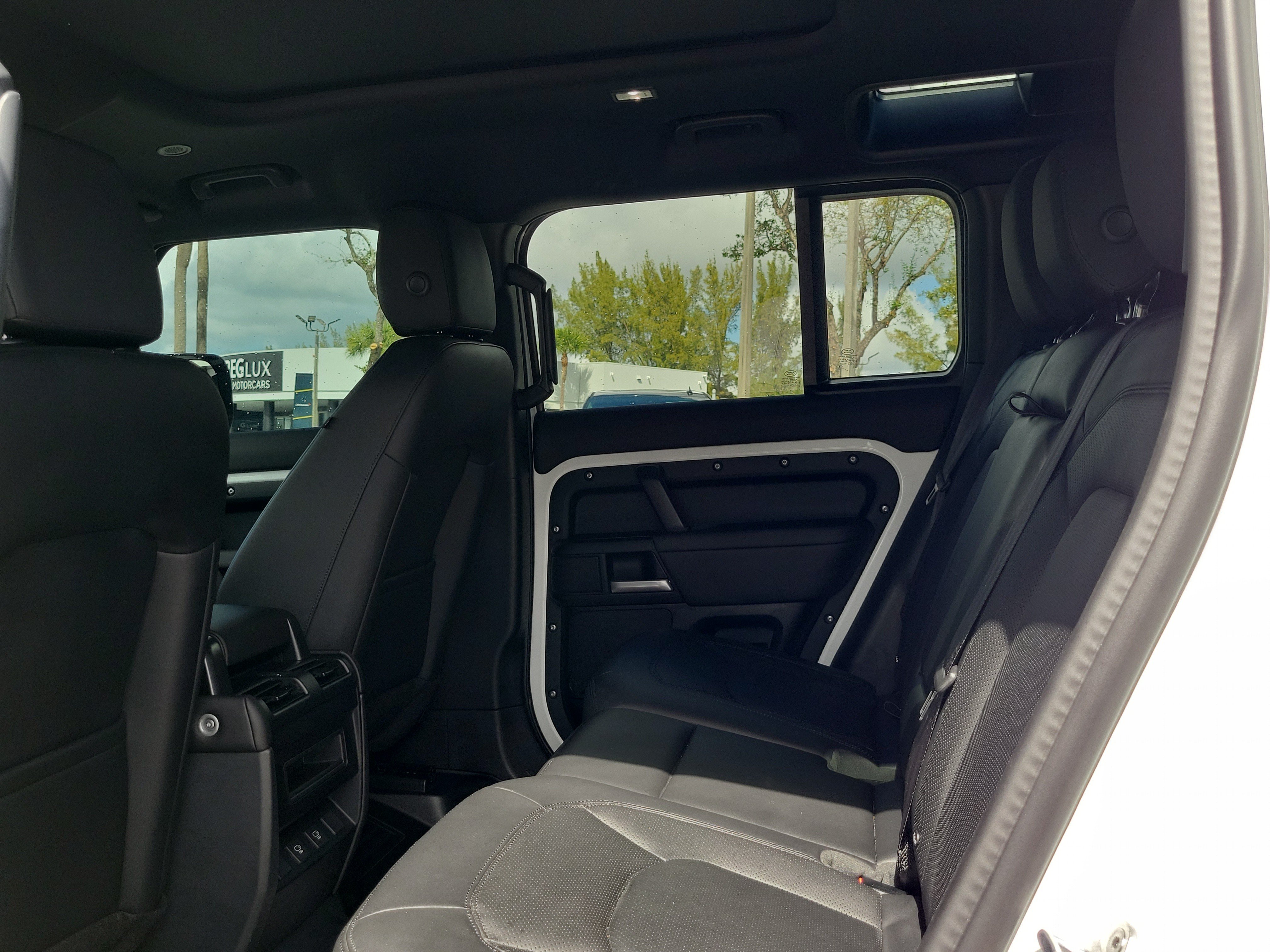 Used 2025 Land Rover Defender 110 S AWD/4WD image 15