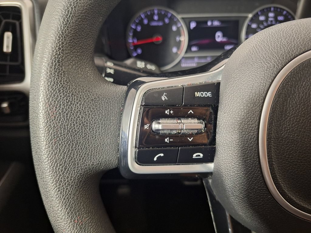 Used 2022 Kia Sorento LX FWD image 18