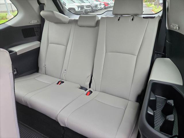 Certified 2026 Toyota Grand Highlander FWD image 11
