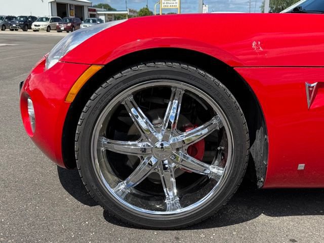 Used 2006 Pontiac Solstice Convertible w/ Premium Package RWD image 32