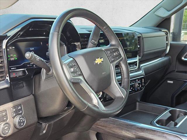 Used 2024 Chevrolet Silverado 2500 LTZ w/ LTZ Convenience Package image 10