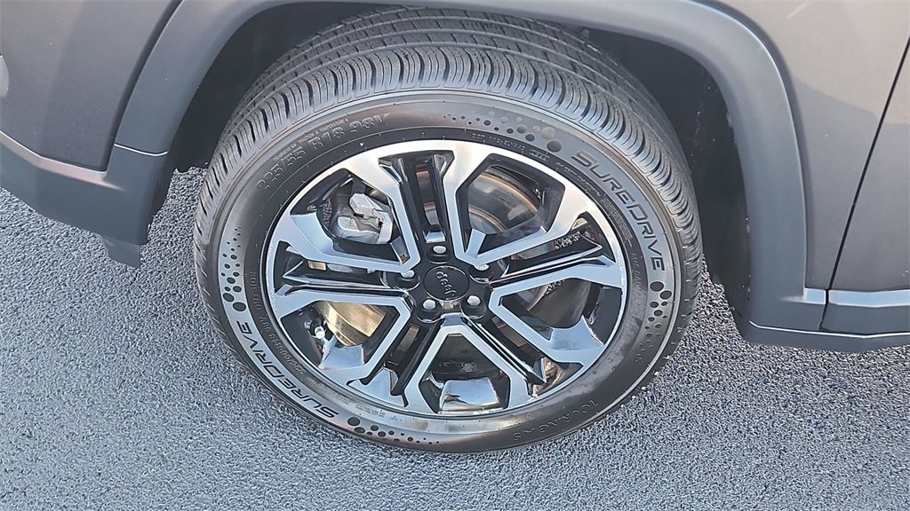 Used 2022 Jeep Compass Limited image 14