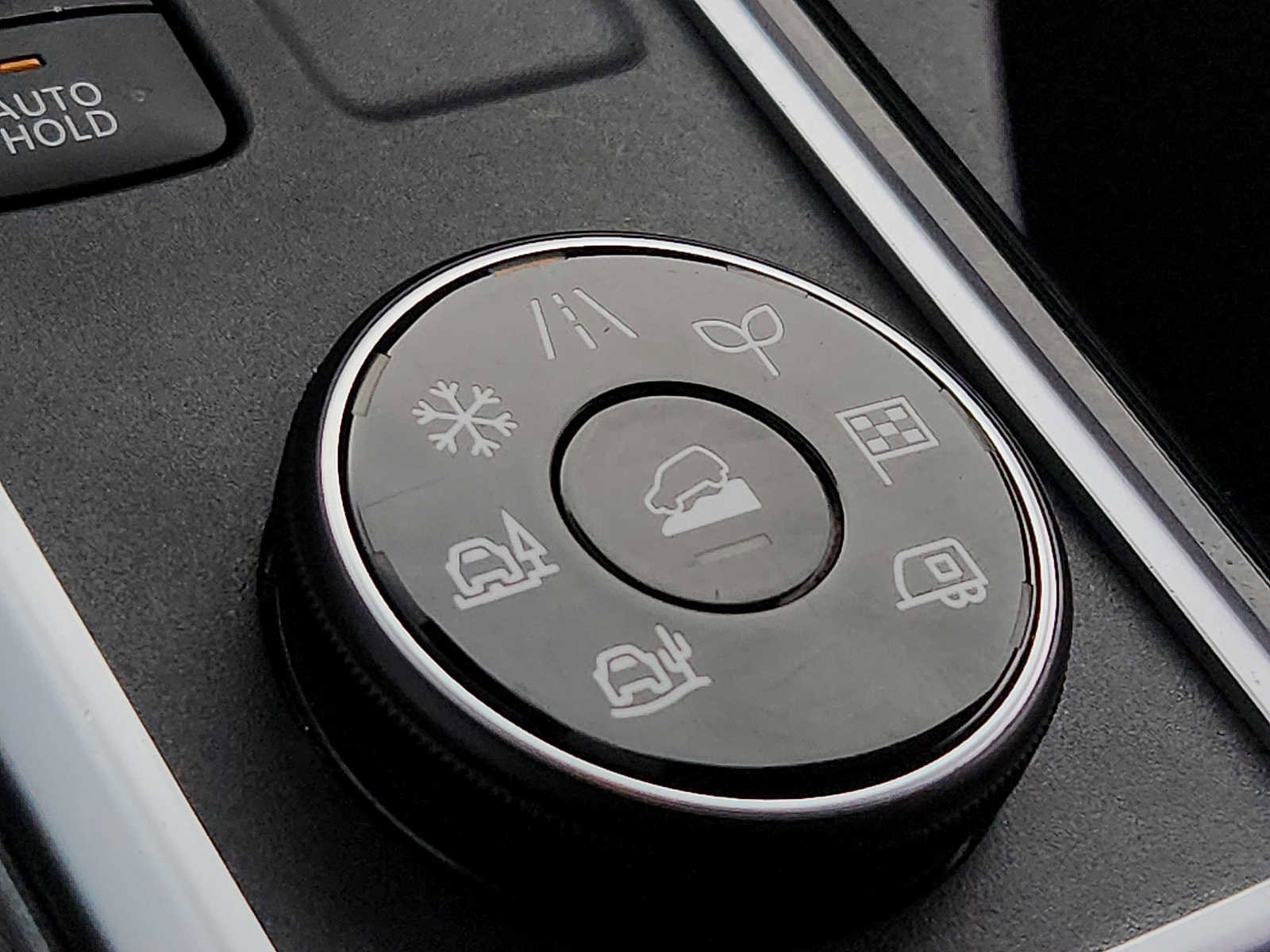 Used 2022 Nissan Pathfinder S AWD/4WD image 23