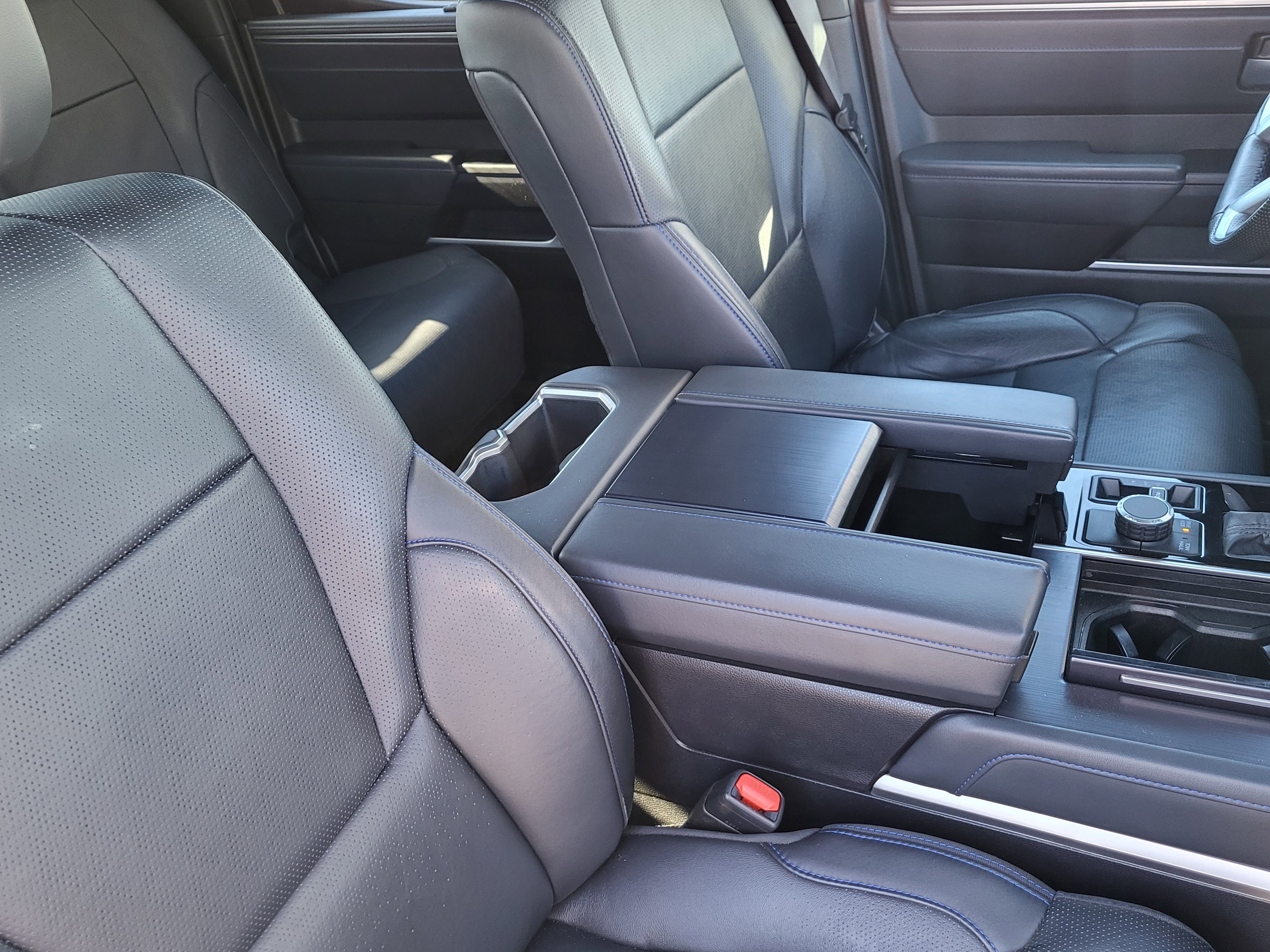 Used 2024 Toyota Tundra Platinum AWD/4WD image 11