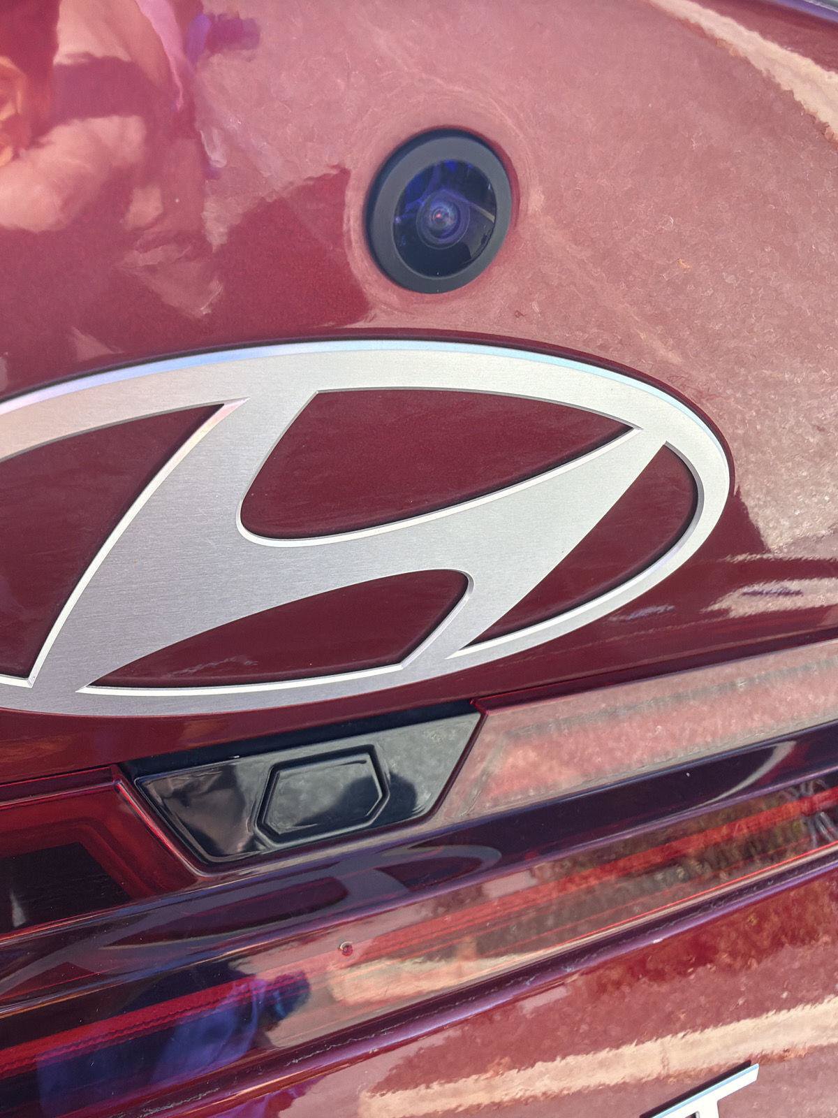 Certified 2025 Hyundai Elantra SEL FWD image 11