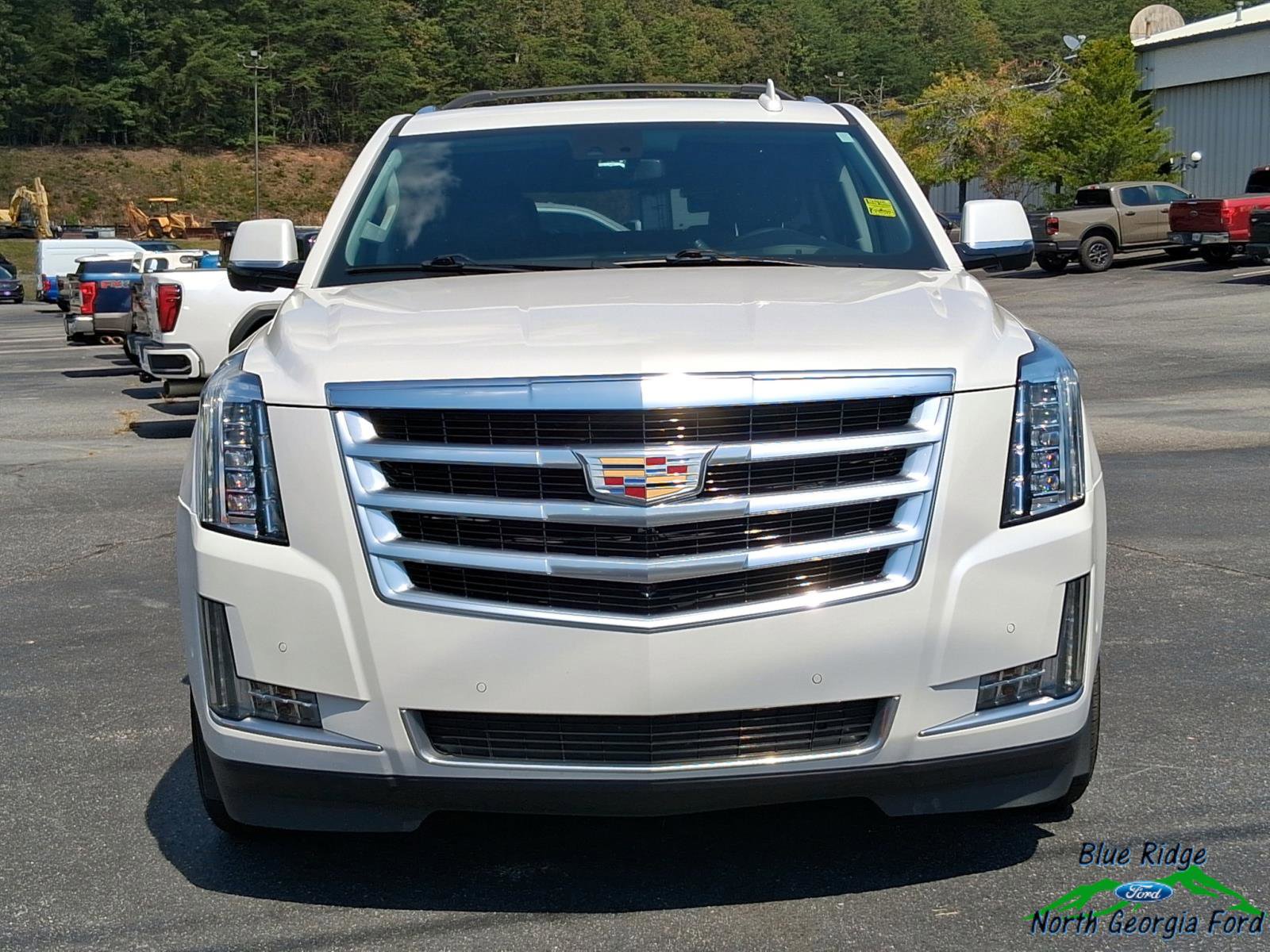 Used 2020 Cadillac Escalade Luxury image 8