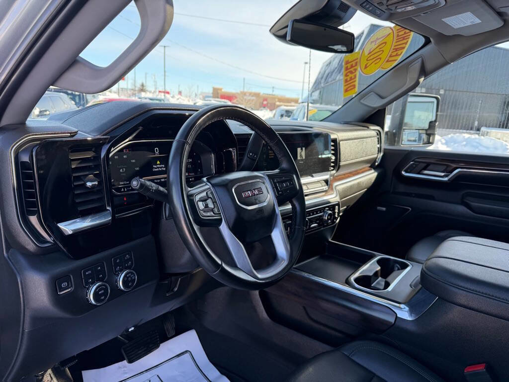 Used 2024 GMC Sierra 3500 SLT w/ SLT Premium Package image 18
