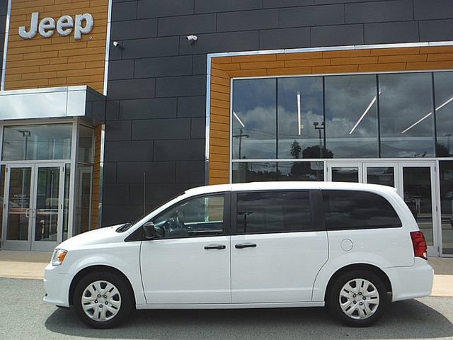 Certified 2019 Dodge Grand Caravan SE FWD image 2