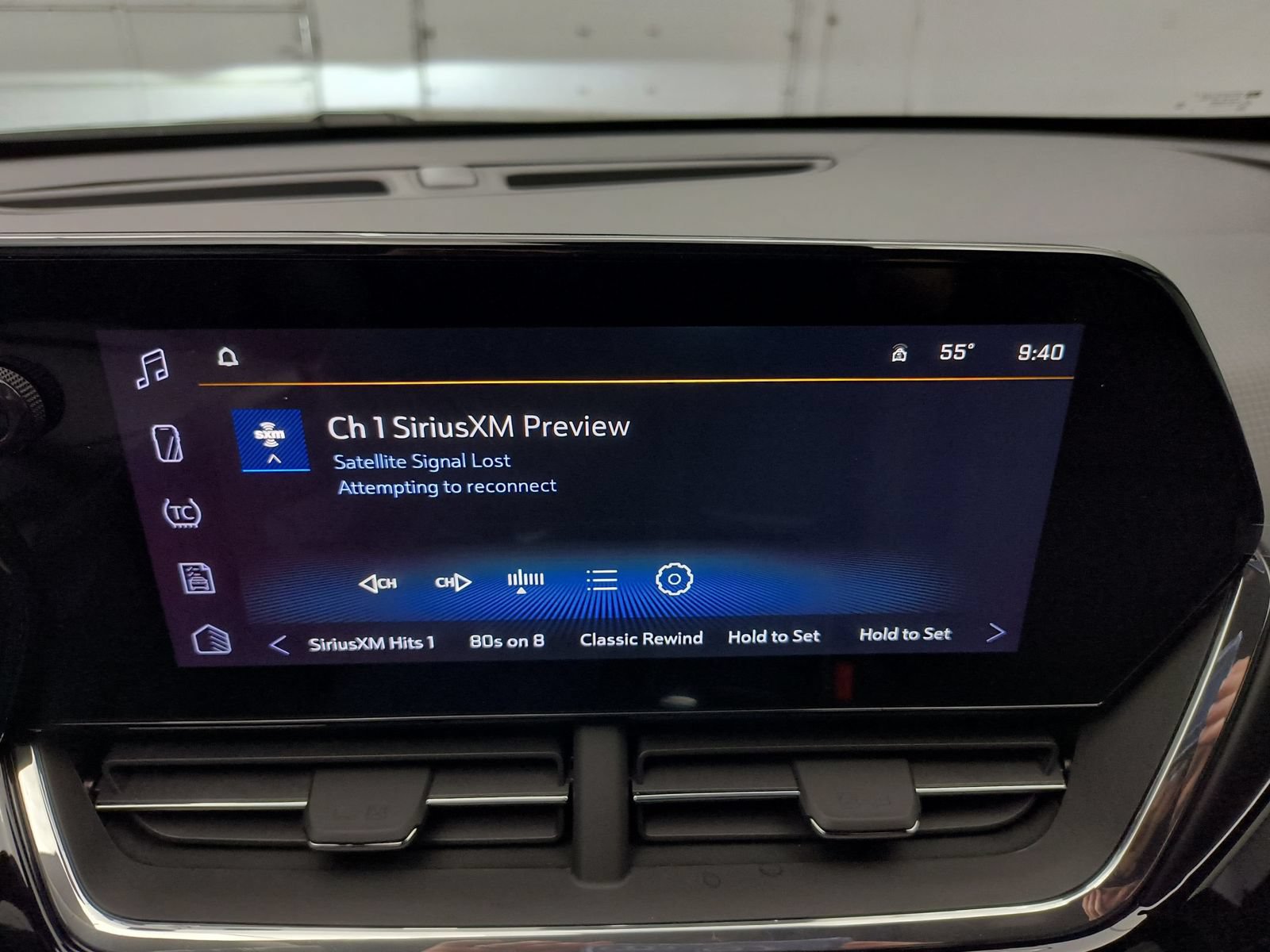 New 2026 Chevrolet Trax RS w/ Sunroof Package FWD image 23