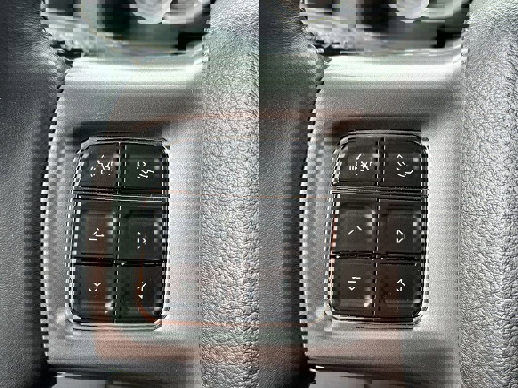 Used 2014 RAM 2500 Limited image 39