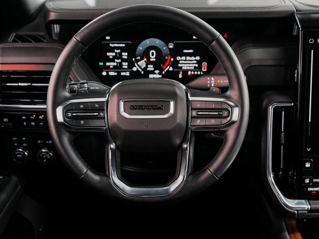 Used 2025 GMC Yukon XL Denali image 26