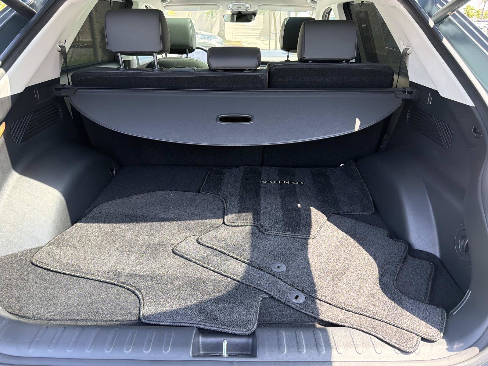 Certified 2023 Hyundai Ioniq 5 Limited AWD/4WD image 5