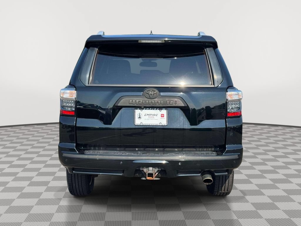 Used 2015 Toyota 4Runner Limited AWD/4WD image 6