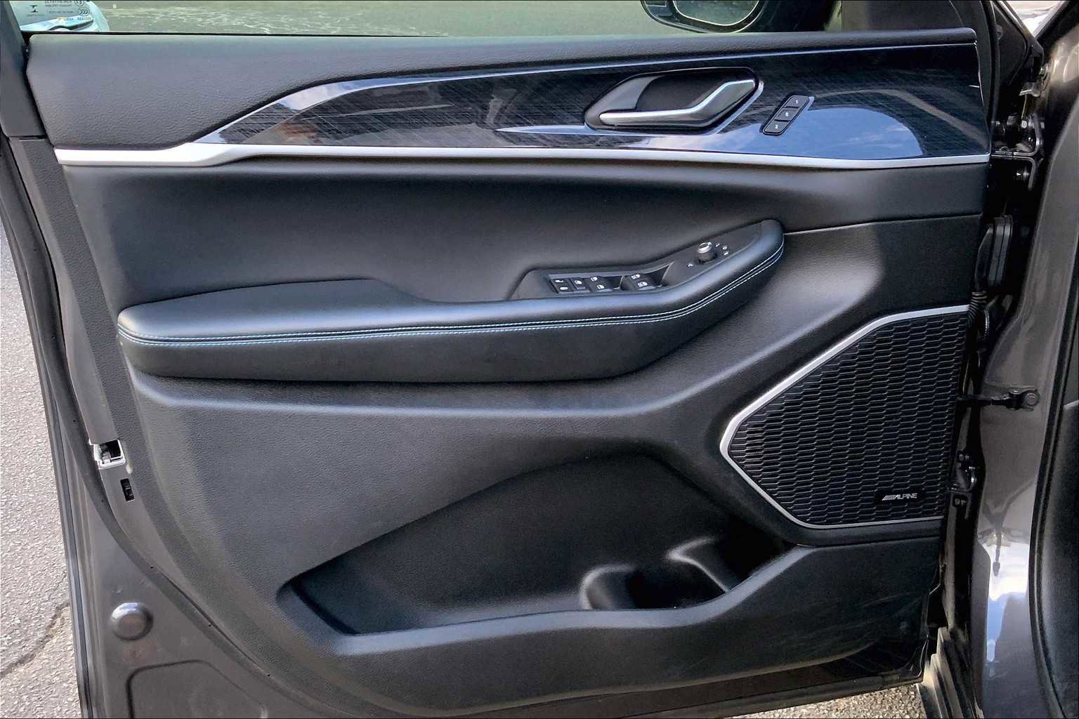 Used 2022 Jeep Grand Cherokee Trailhawk image 21