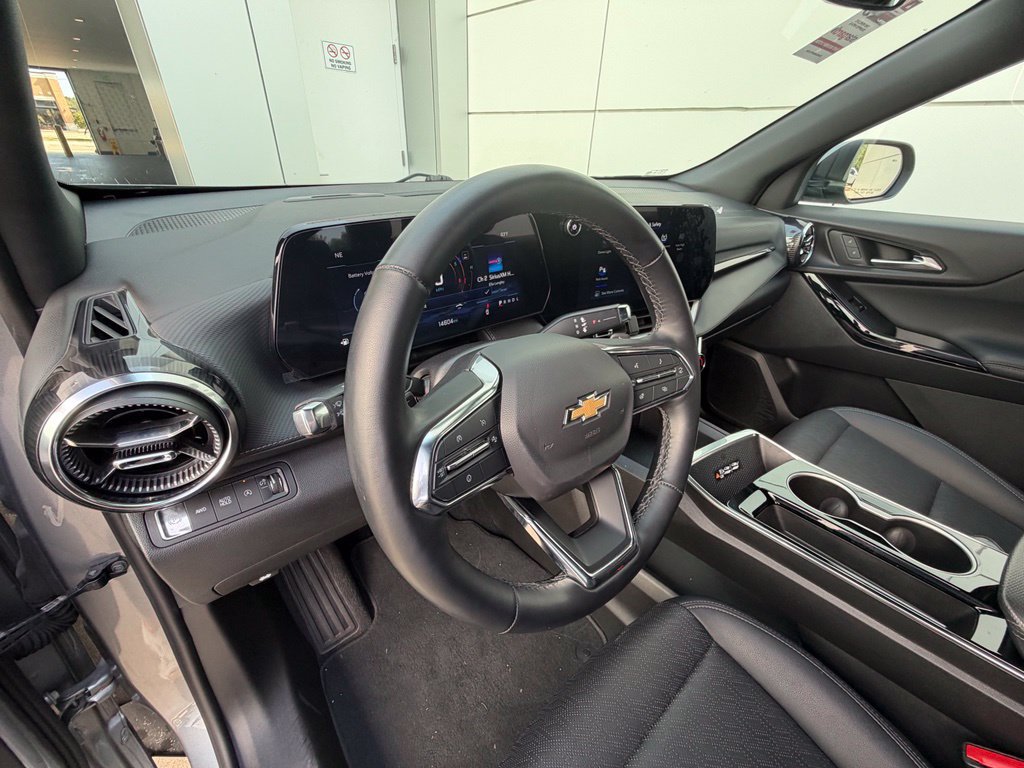 Used 2025 Chevrolet Equinox LT w/ Convenience Package II AWD/4WD image 15