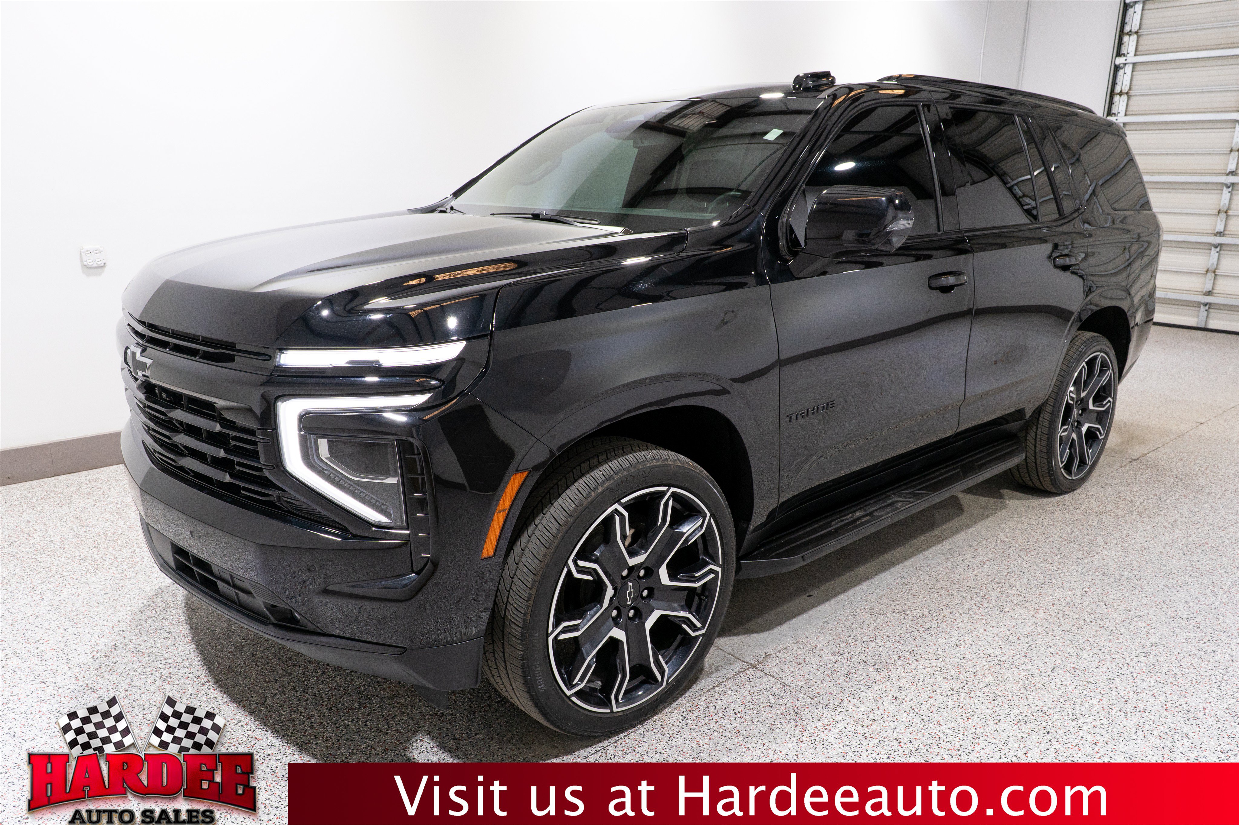 Used 2026 Chevrolet Tahoe RST w/ RST Capability Package AWD/4WD image 2